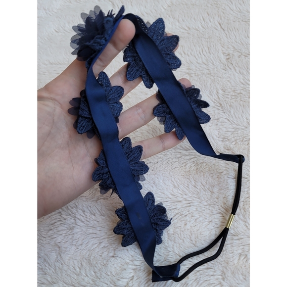 Navy flower headband - Picture 8 of 16